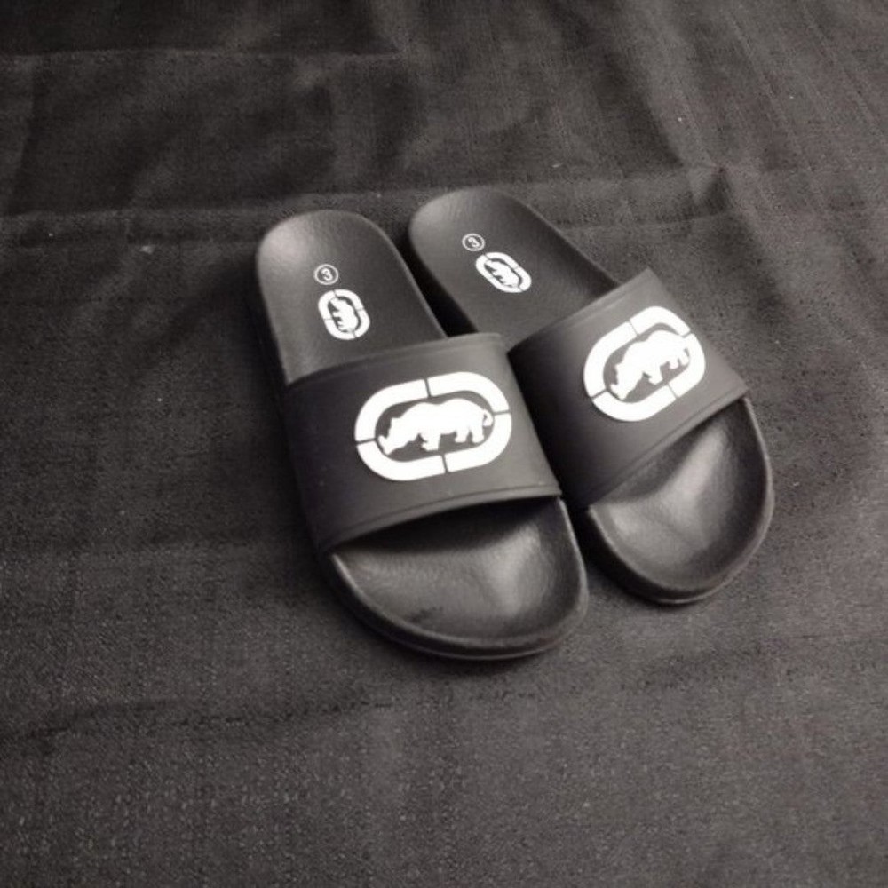 NEW ECCO Flip Flops Size 3